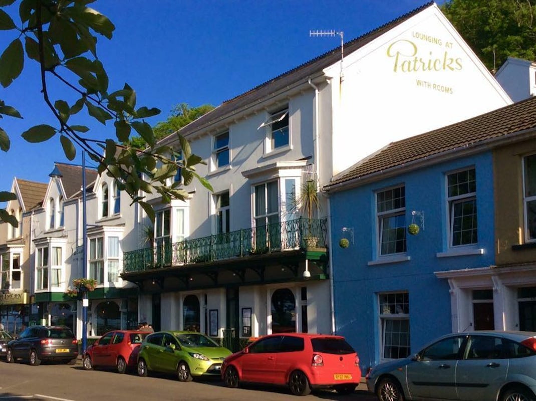 Patrick’s with Rooms