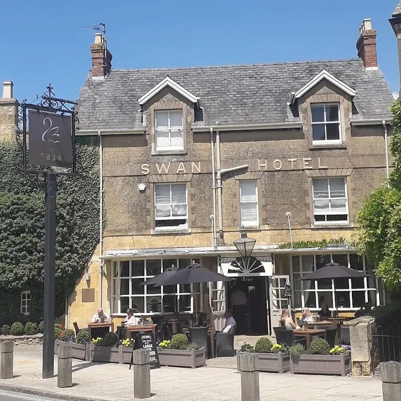 The Swan - Broadway