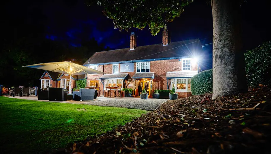 Premium Country Pubs - The Crown