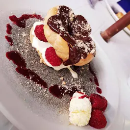 Penventon Park Hotel - The Restaurant