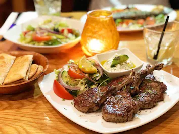 Meze Mazis