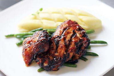 Parlay E18 Bar & Grill
