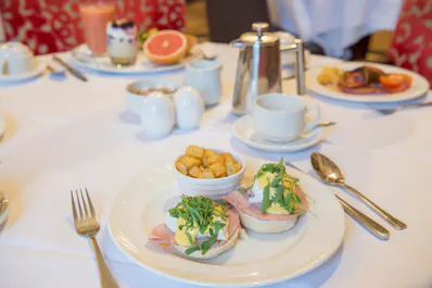 Cunninghams Restaurant @Holiday Inn Royal Victoria Sheffield