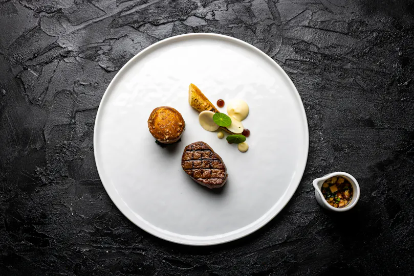 The Gunroom Restaurant at Plas Dinas Country House