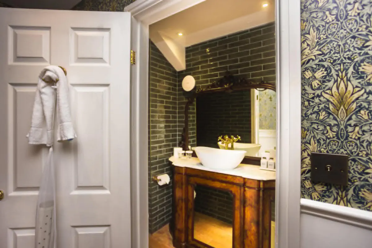 The Gunroom Restaurant at Plas Dinas Country House