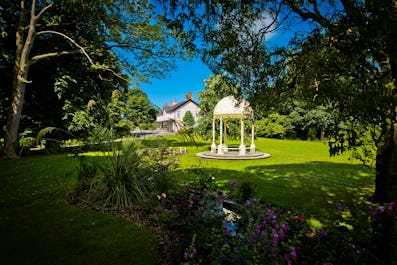 The Gunroom Restaurant at Plas Dinas Country House