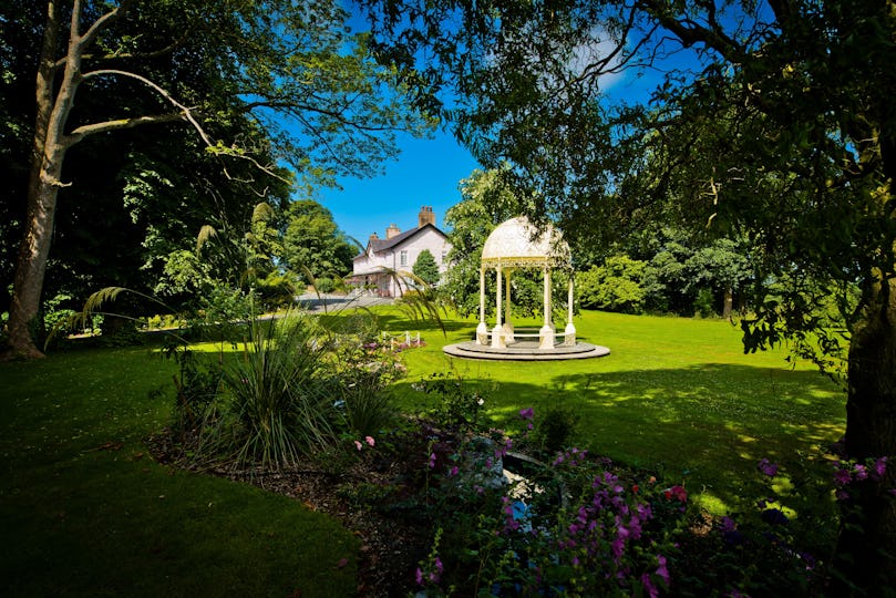 The Gunroom Restaurant at Plas Dinas Country House