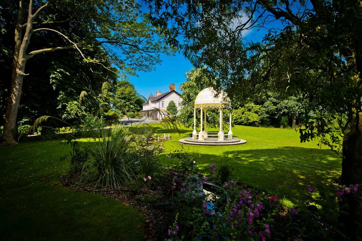 The Gunroom Restaurant at Plas Dinas Country House