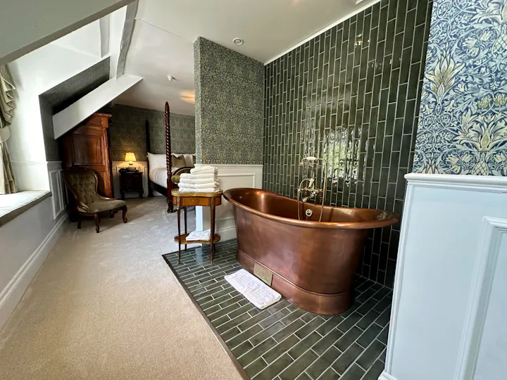 The Gunroom Restaurant at Plas Dinas Country House