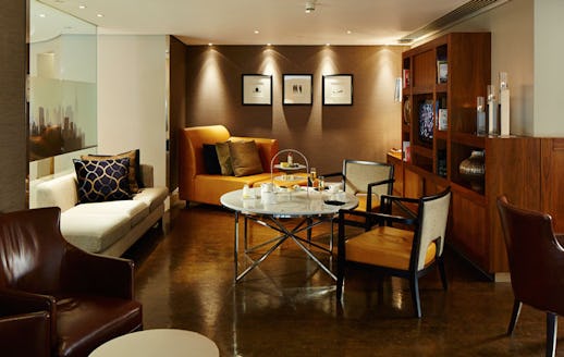 Manhattan G&Tea Lounge at the Marriott Hotel West India Quay