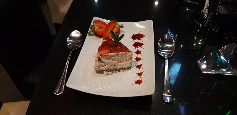 Thames Breeze Bar & Restaurant