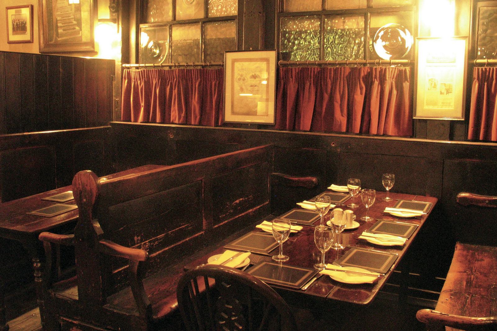 Ye Olde Cheshire Cheese London Restaurant Review Menu Opening Times   Cheshire Cheese 12 