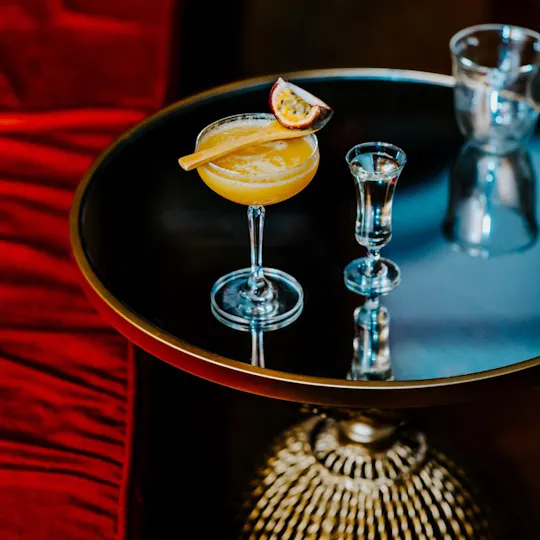 Vanitas Bar