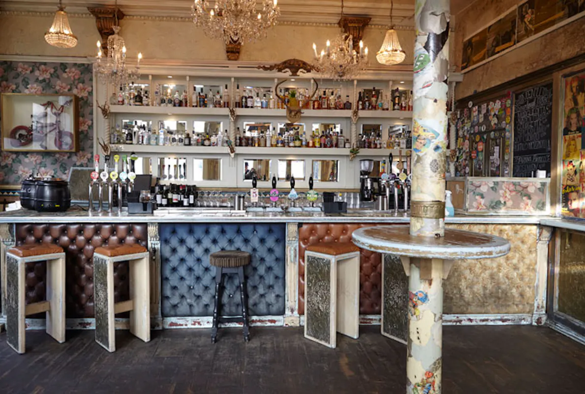 The Commercial Tavern