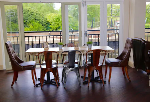 The Water's Edge Bar & Kitchen