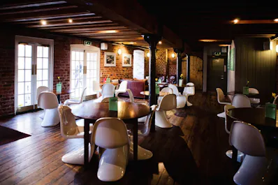 Artichoke Cafe Bar Bistro