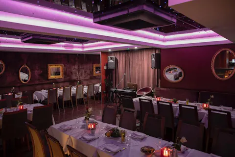 Noura Mayfair