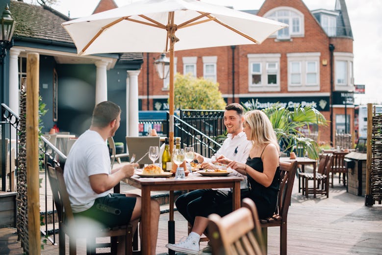 The Black Horse, Kingston