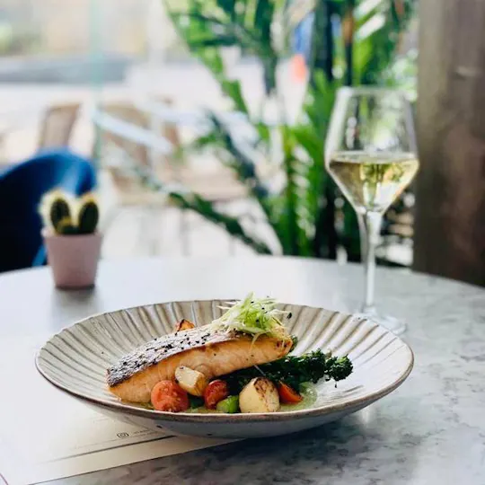 W5 Bistro