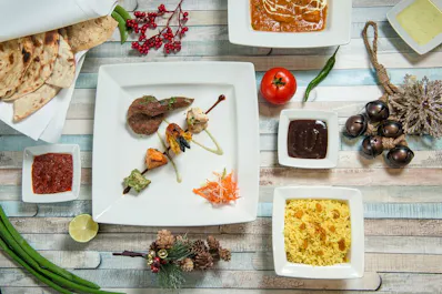Zari Restaurant & Lounge