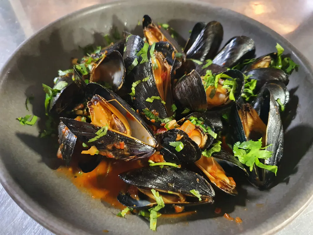 Mussel Box