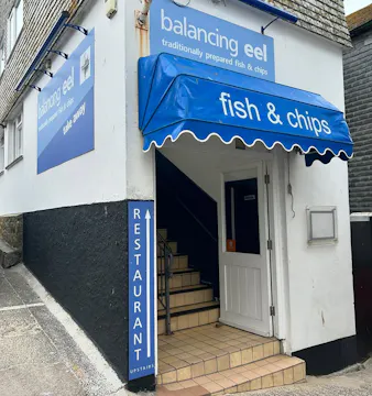 Balancing Eel