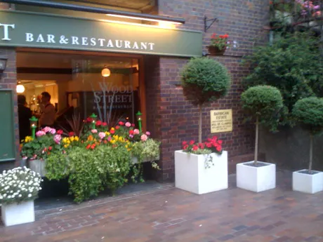 Wood Street Bar & Restaurant