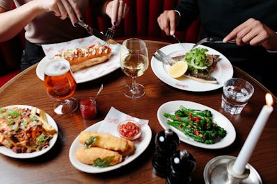 Electric Bar & Diner at The Ned
