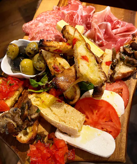 Bellaccino’s Restaurant