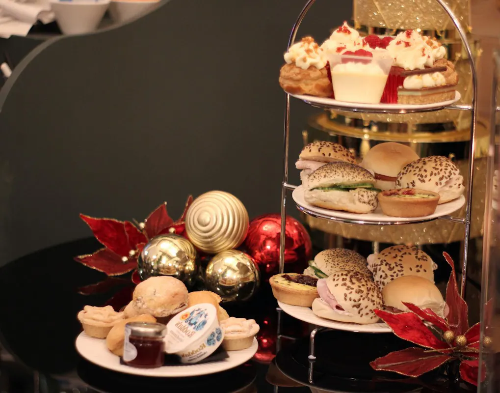 Cup Tea Lounge - Afternoon Tea Renfield Street