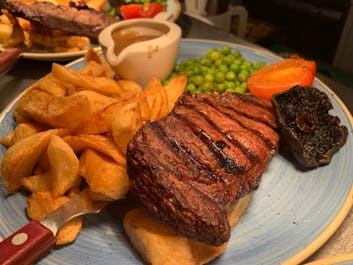 Hawthorn Inn