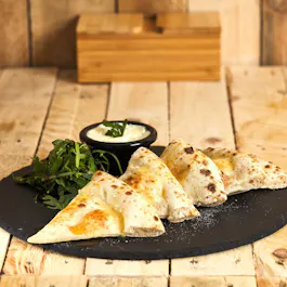 DOUGH&co Woodfired Pizza Bishop