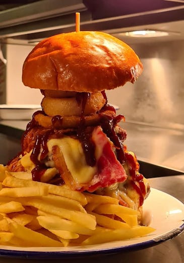 Cow & Apple, Dorchester