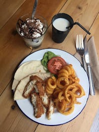 Cow & Apple, Dorchester