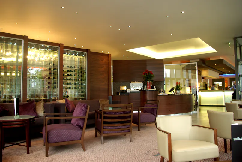Docklands Bar & Grill at the Crowne Plaza Hotel