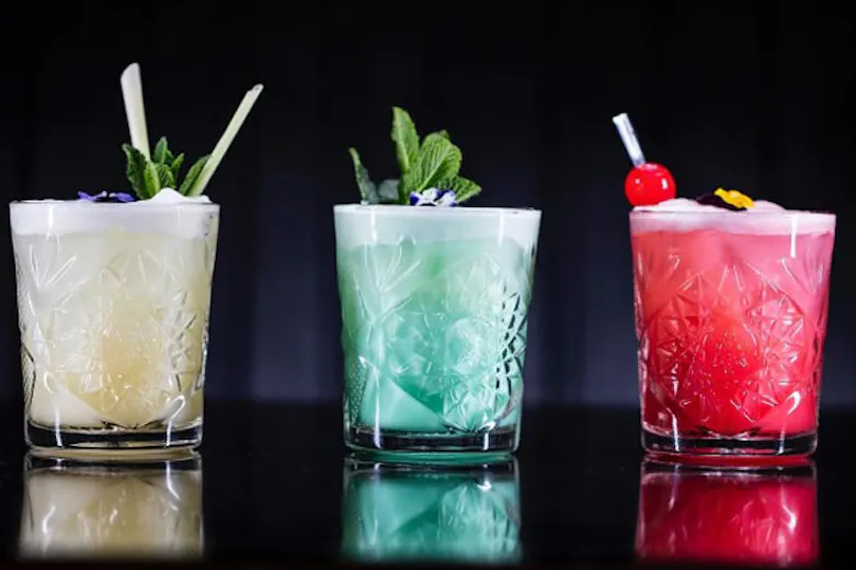 Avenue Bar