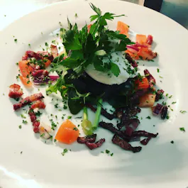 No 12 Hotel & Bistro