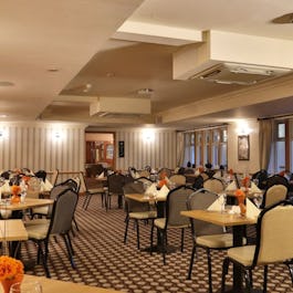 Bookcase Restaurant at the Guide Post Hotel