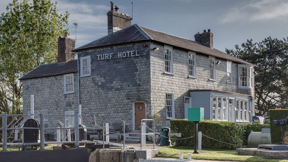 The Turf Pub