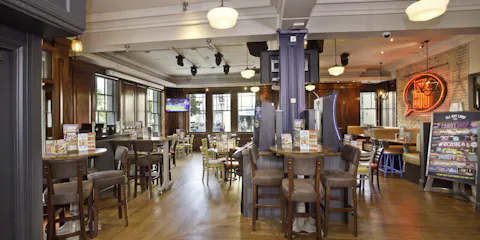 Yates Cheltenham