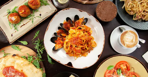 dal pizzaiolo Cafe & Pizzeria