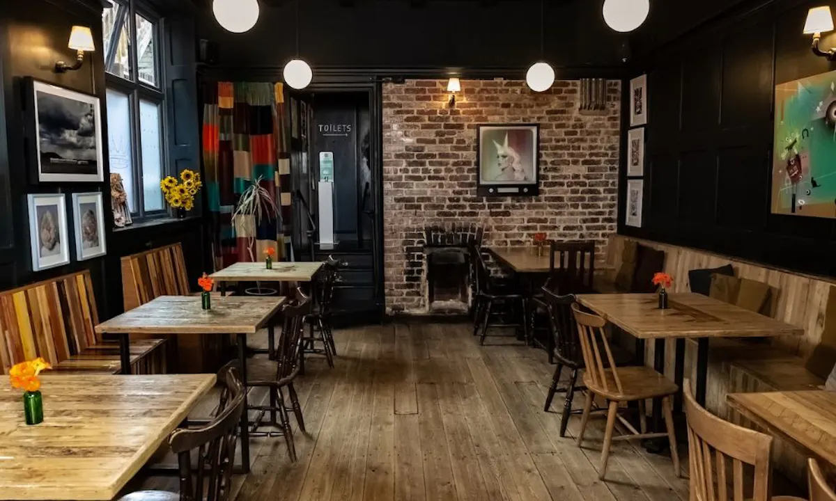 The Crown Hastings