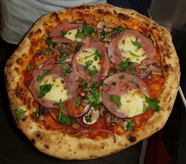 Three Guys Pizzeria