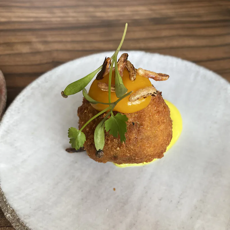 215 Kitchen & Drinks