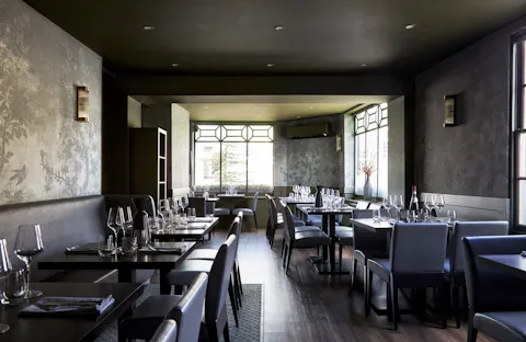 The New London Restaurant and Lounge