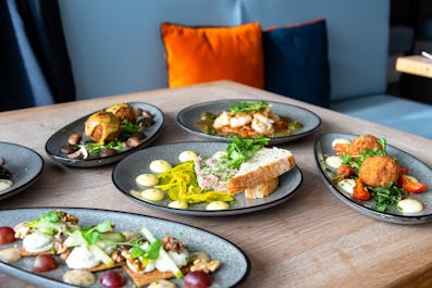 Ami Bistro