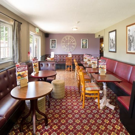 Hunters Lodge Bridgend