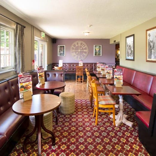 Hunters Lodge Bridgend, Bridgend Restaurant Reviews, Bookings, Menus