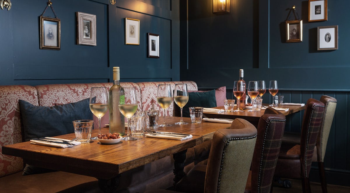 The Black Horse, Reigate
