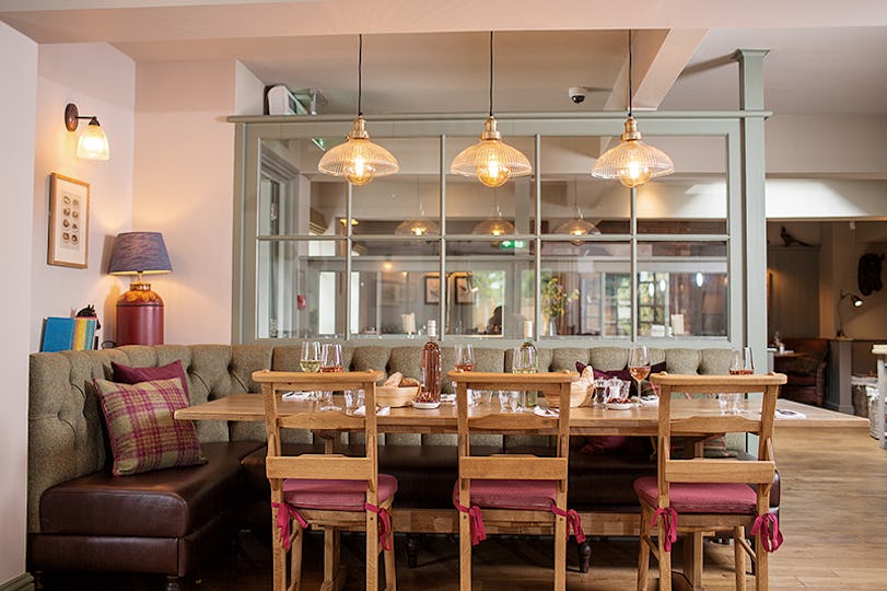 The Black Horse, Reigate